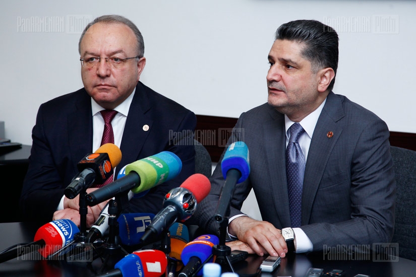 RA PM presents new Minister of Healthcare Derenik Dumanyan