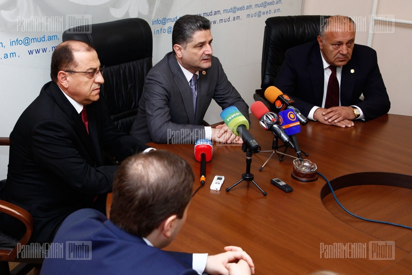 ՀՀ վարչապետ ներկայացրեց Քաղաքաշինության նոր նախարար Սամվել Թադևոսյանին