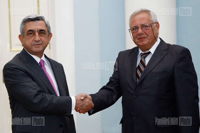 The newly appointed Ambassador of Bulgaria to Armenia Georgy Karastamatov presents his credentials to RA President