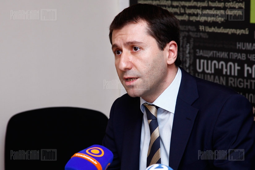 Մարդու իրավունքների պաշտպան Կարեն Անդրեասյանը և Հայաստանում Շվեյցարիայի դեսպան Կոնստանտին Օբոլենսկին ստորագրեցին փոխհամագործակցության հուշագիր