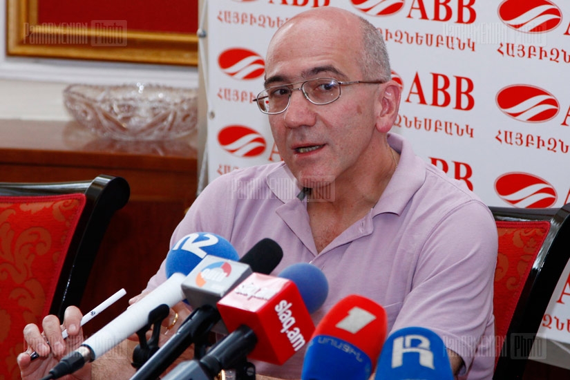Առավոտ օրաթերթի գլխավոր խմբագիր Արամ Աբրահամյանի ասուլիսը