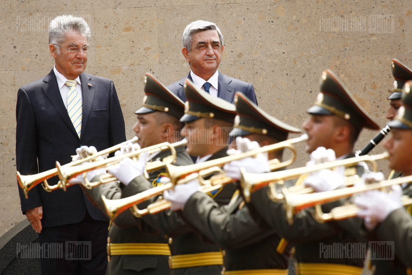 Official welcoming ceremony of Austria's president Heinz Fischer