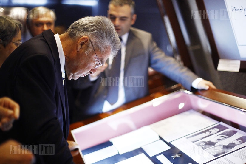 Президент Австрии Гайнц Фишер посетил Музей-институт Геноцида армян