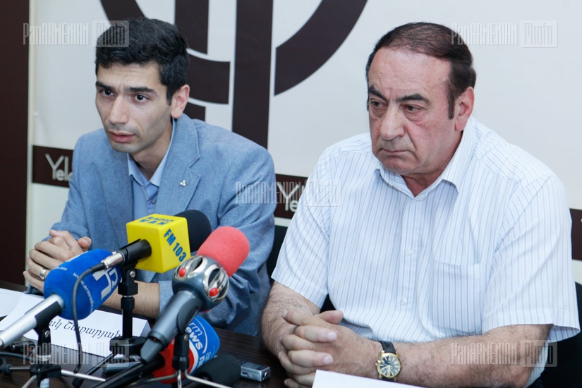 Press conference of turkologist Artak Shakaryan and leader of Kurdish union Knyaz Hasanov