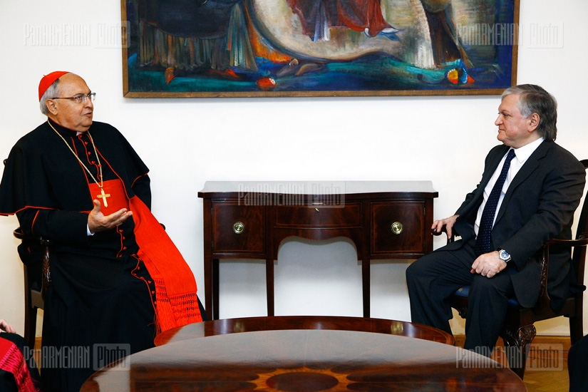 RA FM Edward Nalbandian receives Vatican Cardinal Leonardo Sandri 
