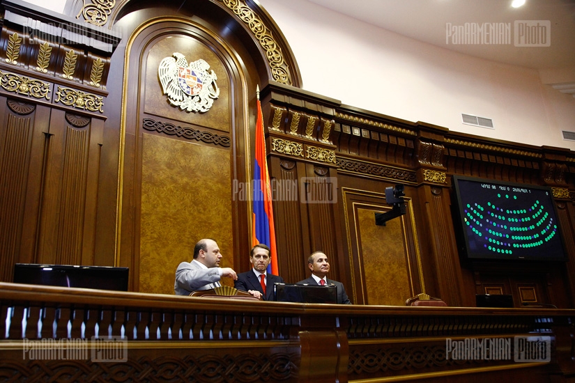 Armenian parliament speaker Hovik Abrahamyan meets with Russian Duma delegation members 