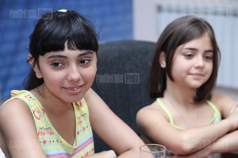 Մանկական Նոր Ալիք 2012″ միջազգային երաժշտական մրցույթի մասնակիցների մամուլի ասուլիսը