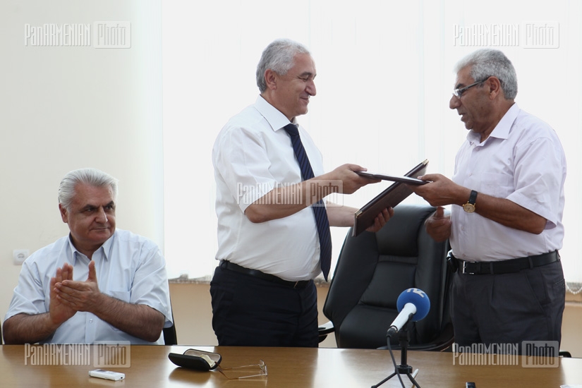 Երևանի պետական տնտեսագիտական համալսարանի և Եվրասիա միջազգային համալսարանի միջև  համագործակցության հուշագրի կնքում