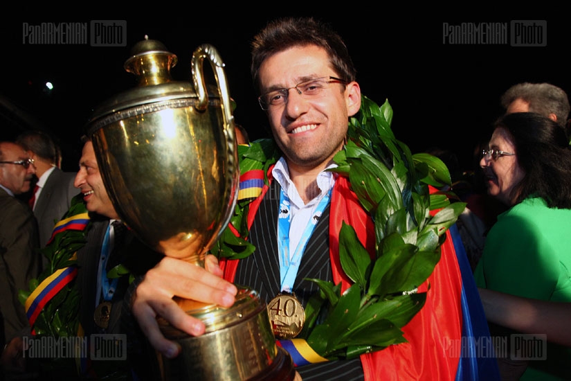 Welcoming the Olympic chess champion - Armenia's team 