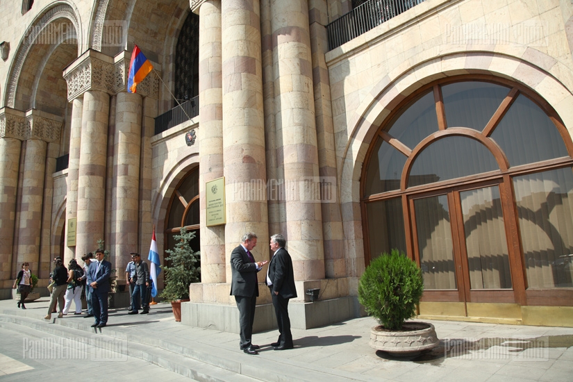 Armenian MF Edvard Nalbandyan meets with  MF Affairs of Luxemburg  Jean Aselborn