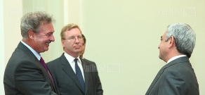 Armenian President Serzh Sargsyan meets with MF Affairs of Luxemburg Jean Aselborn 