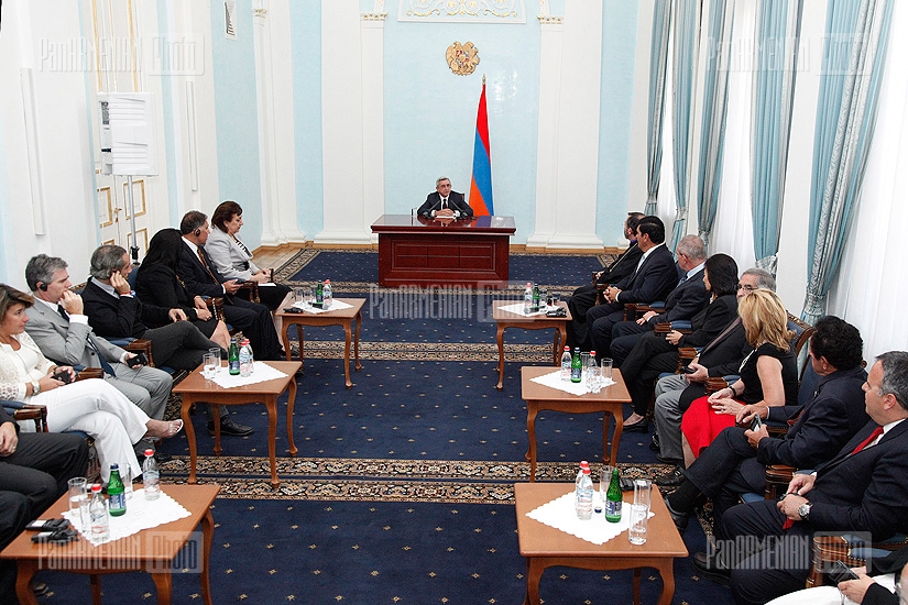  President Serzh Sargsyan met with Armenian Relief Fund Board members