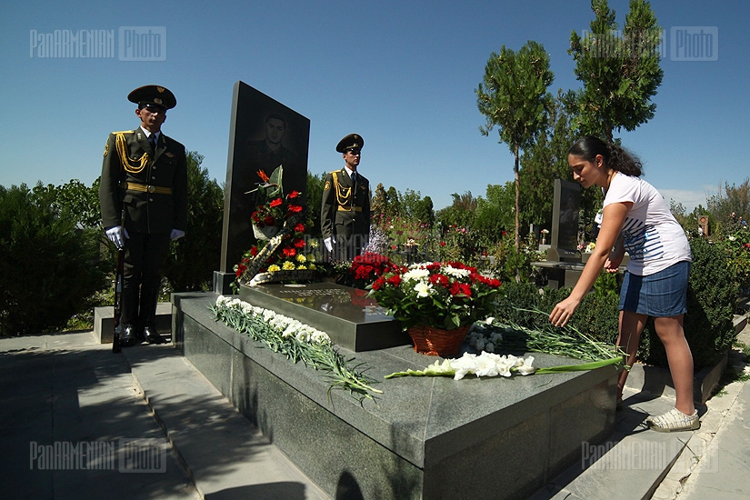  Procession towards Yerablur in commemoration of Gurgen Margaryan