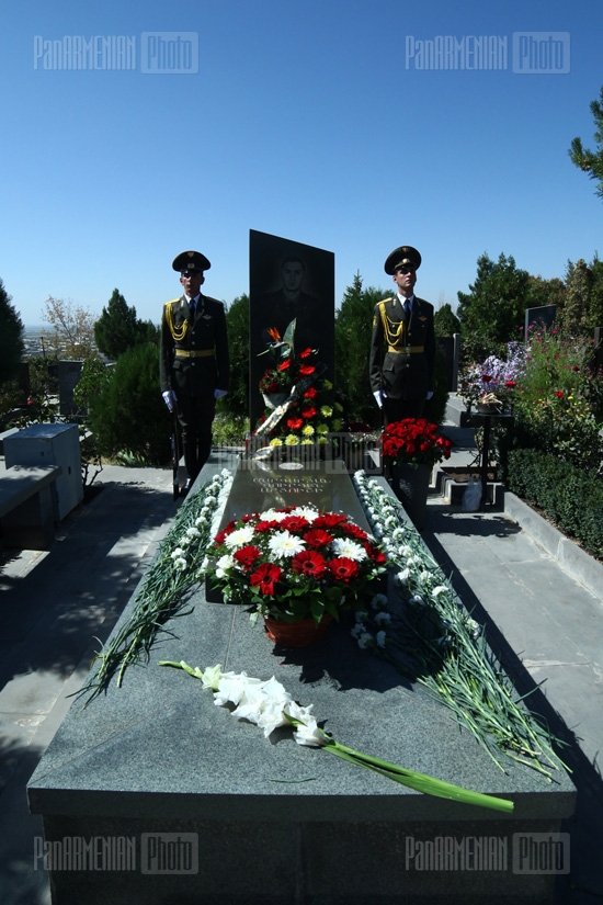  Procession towards Yerablur in commemoration of Gurgen Margaryan