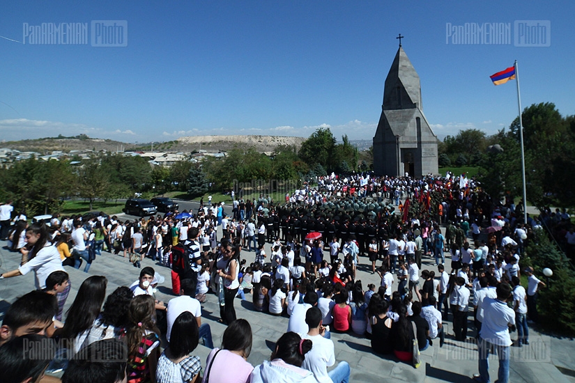  Procession towards Yerablur in commemoration of Gurgen Margaryan
