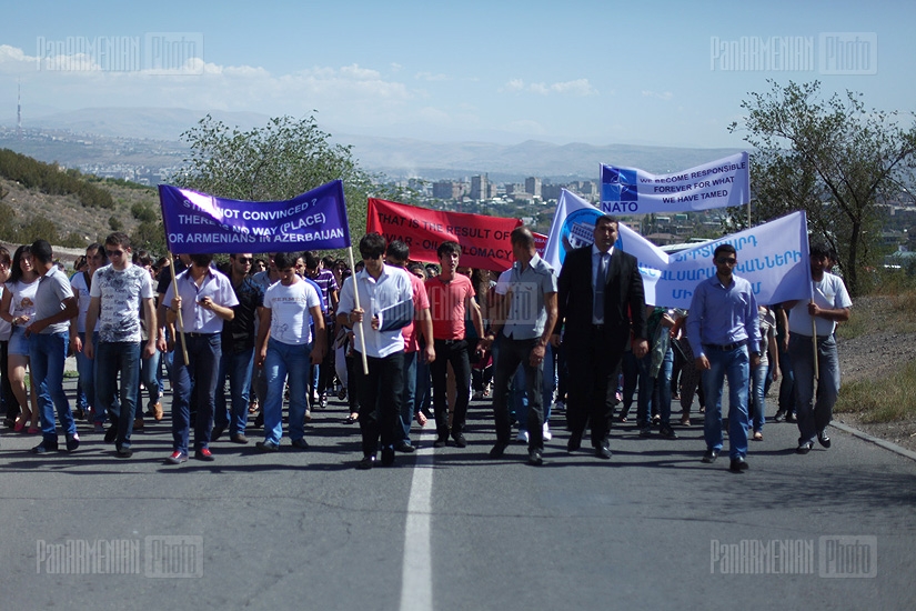  Procession towards Yerablur in commemoration of Gurgen Margaryan