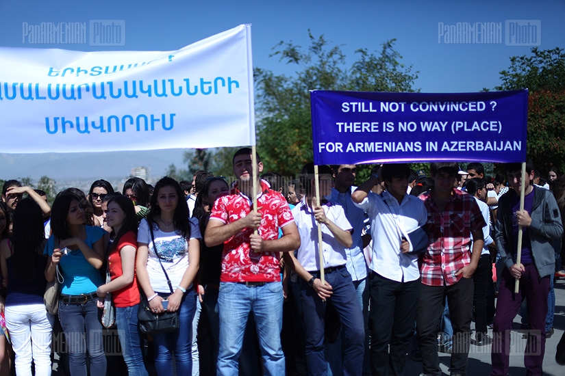  Procession towards Yerablur in commemoration of Gurgen Margaryan