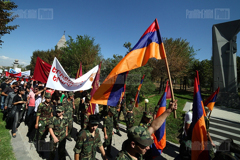  Procession towards Yerablur in commemoration of Gurgen Margaryan