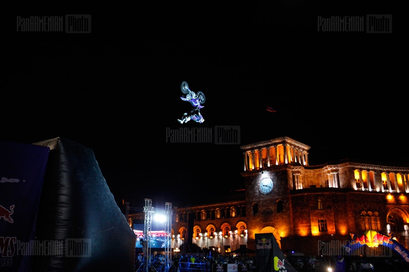 Redbull X-Fighters Jams Yerevan 2012 motorcycle show