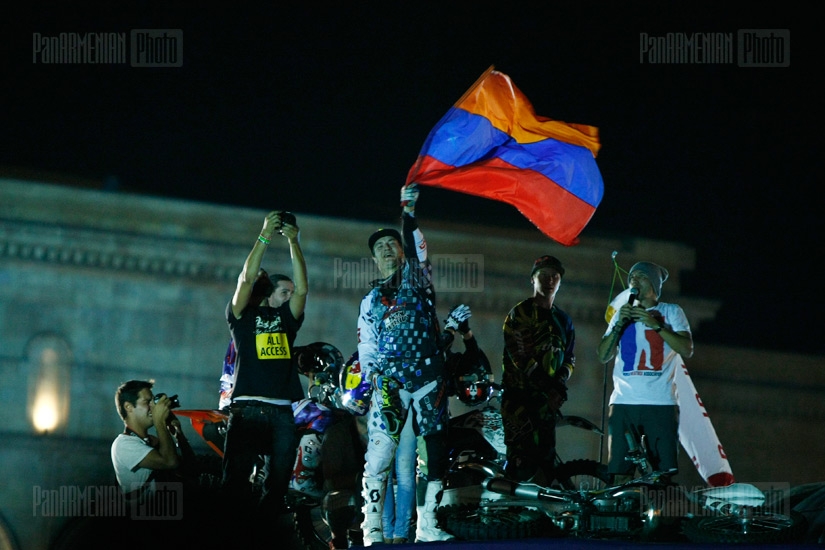 Redbull X-Fighters Jams Yerevan 2012 motorcycle show