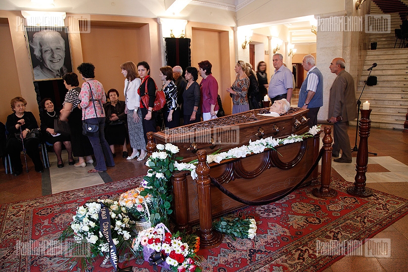 Composer Edward Mirzoyan’s civil funeral rites