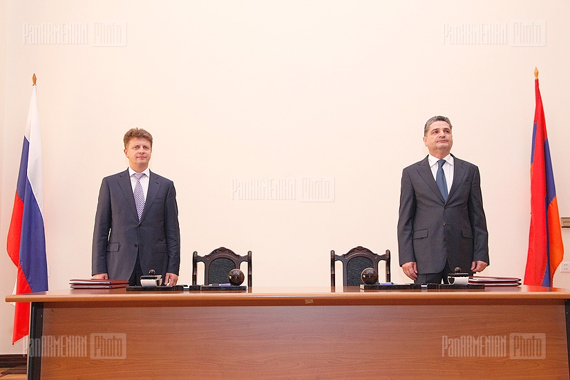 Press conference in Armenian Defense Ministry Signing of Armenian-Russian economic cooperation agreement