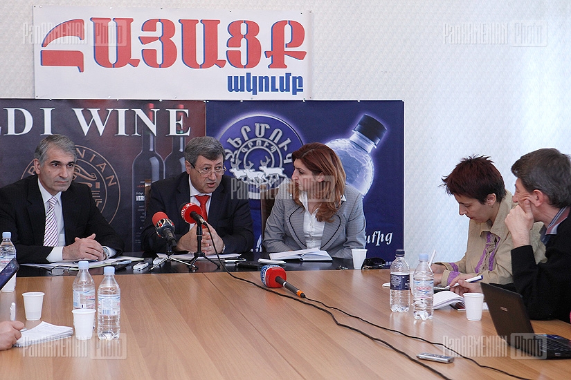 Վազգեն Սաֆարյանի և Գագիկ Մակարյանի մամուլի ասուլիսը