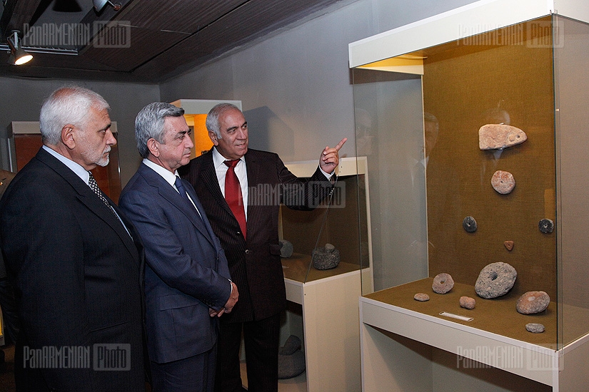 Armenian President visits Shengavit historical museum-reserve  