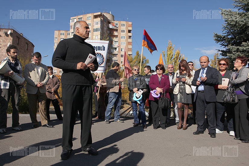 Parliamentary candidate Stepan Safaryan launches election campaign 