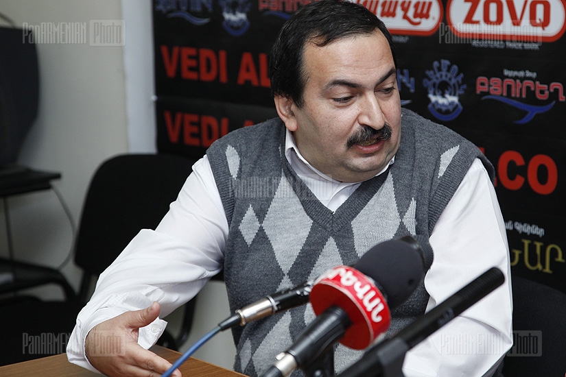 Press conference of Vardan Devrikyan and Levon Toqmajyan