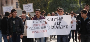 Акция протеста против перемещения памятников из областей Армении в Ереван