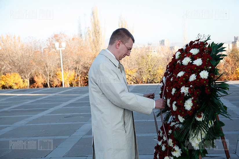 Foreign Minister of Latvia Edgar Rinkevich pays a visit to the memorial complex of Armenian Genocide Tsitsernakaberd