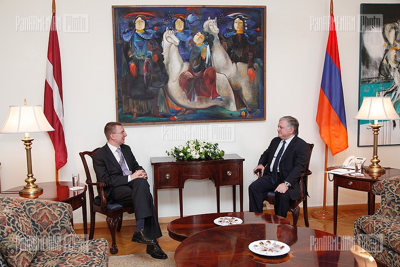 Meeting between Armenian and Latvian Foreign Ministers
