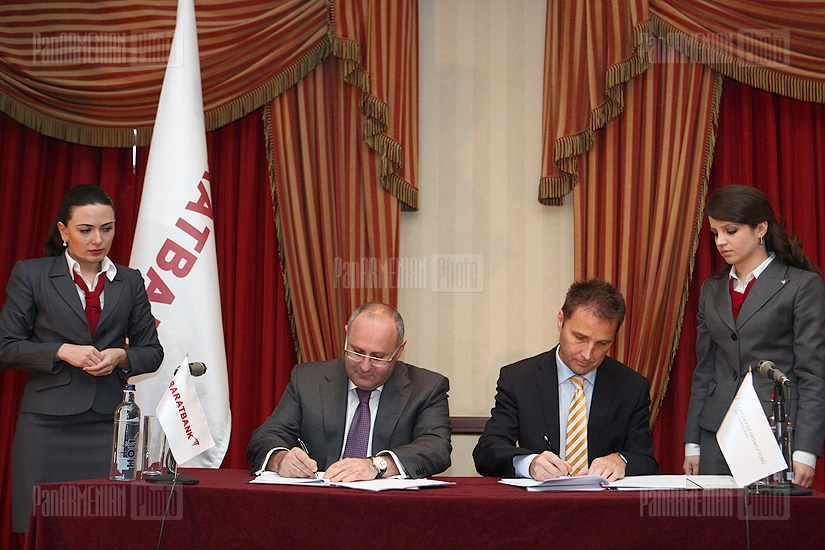 Signing of cooperation agreement between Araratbank and Armenia Renewable Resources and Energy Efficiency Fund    