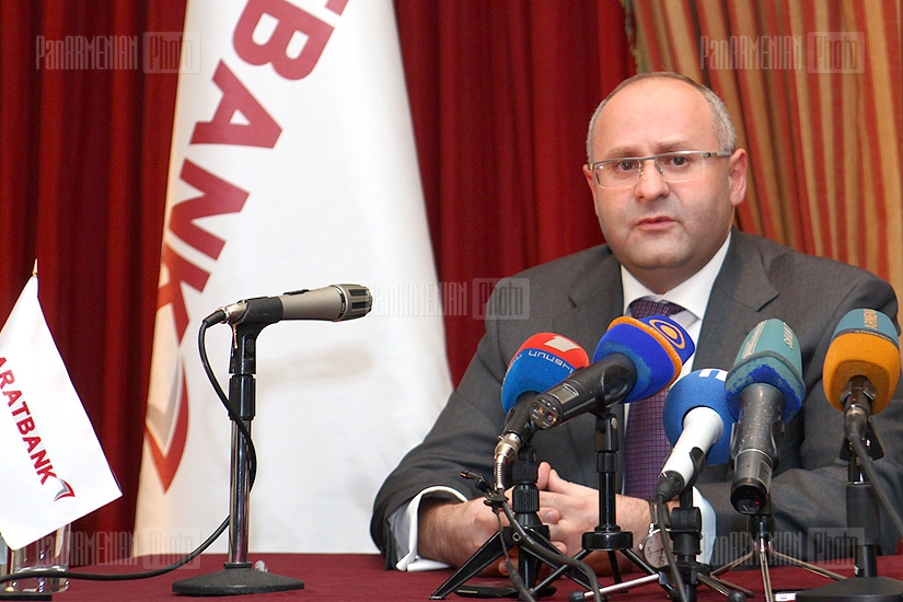 «Արարատբանկ»-ի և Հայաստանի վերականգնվող էներգետիկայի և էներգախնայողության հիմնադրամի միջև համագործակցության պայմանագրի ստորագրւմ