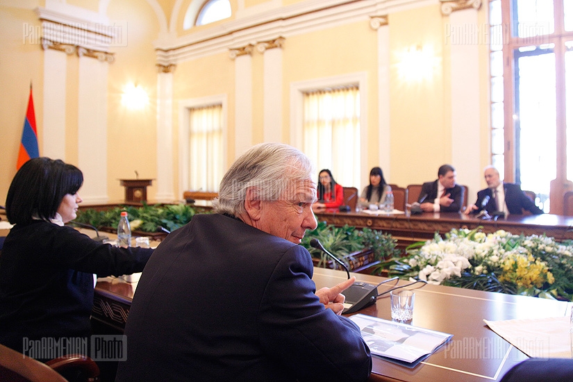 Delegation headed by the President of Uruguay's Chamber of Representatives Jorge Orrico meets with Armenian delegation in RA Parliament