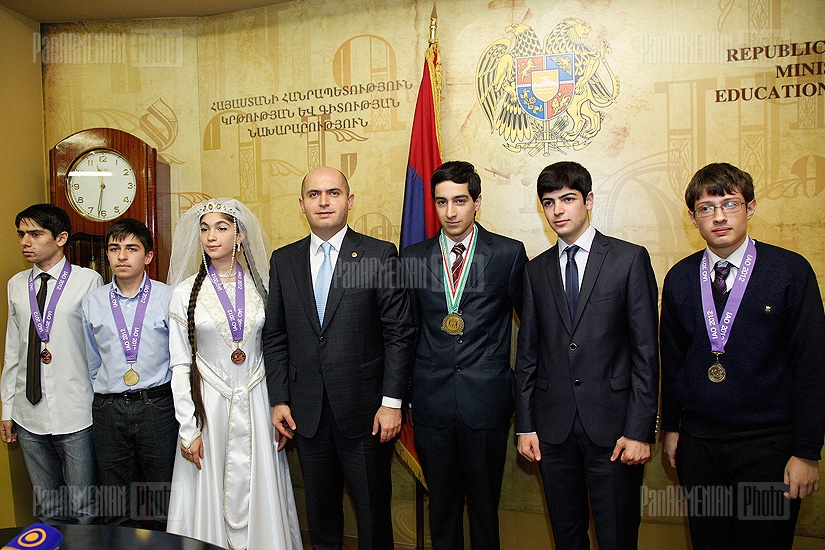 Armenian Education Minister awards 2012 school olympiads  winners