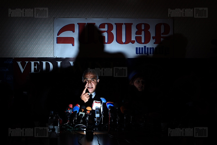 Пресс-конференция лидера партии «Наследие» Раффи Ованнисяна