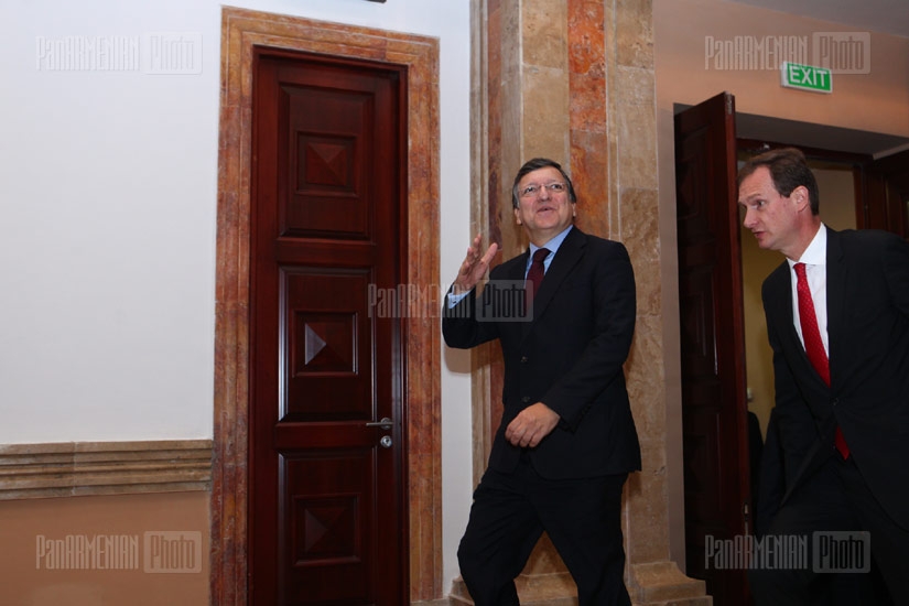 European Commission President Manuel Barroso meets with civil society activists