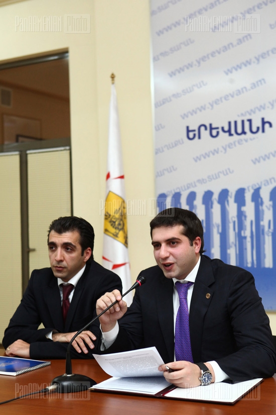 Press conference of Chief Designer of Yerevan Gaga Amatuni and Advertising Department of the Municipality of Yerevan Araz Baghdasaryan 