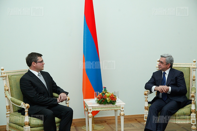 Armenian President Serzh Sargsyan meets with Estonian ambassador Priit Turk  