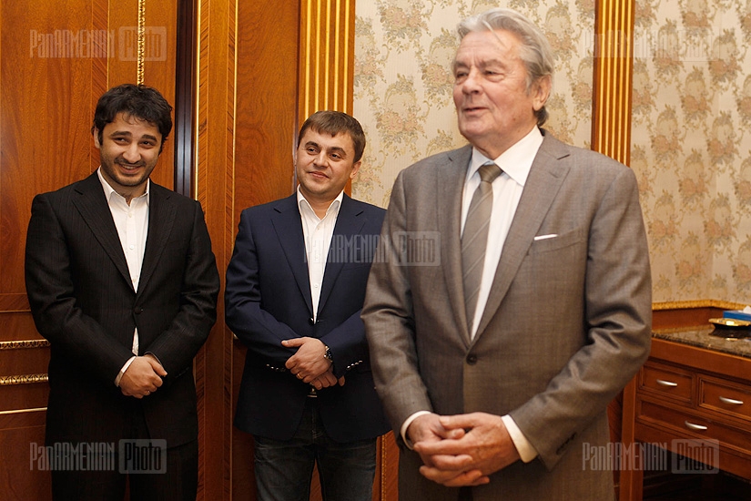 Президент Армении Серж Саркисян встретился со всмирно известным актером Аленом Делоном