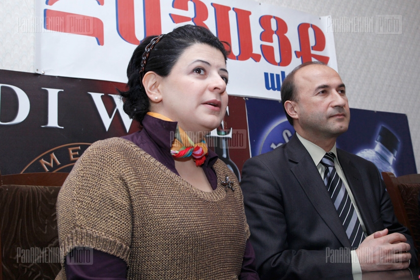 Press conference of Armen Soghomaonyan and Vardanush Petrosyan