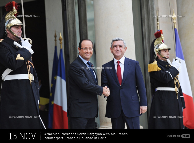 Armenian President Serzh Sargsyan with his French counterpart Francois Hollande in Paris 