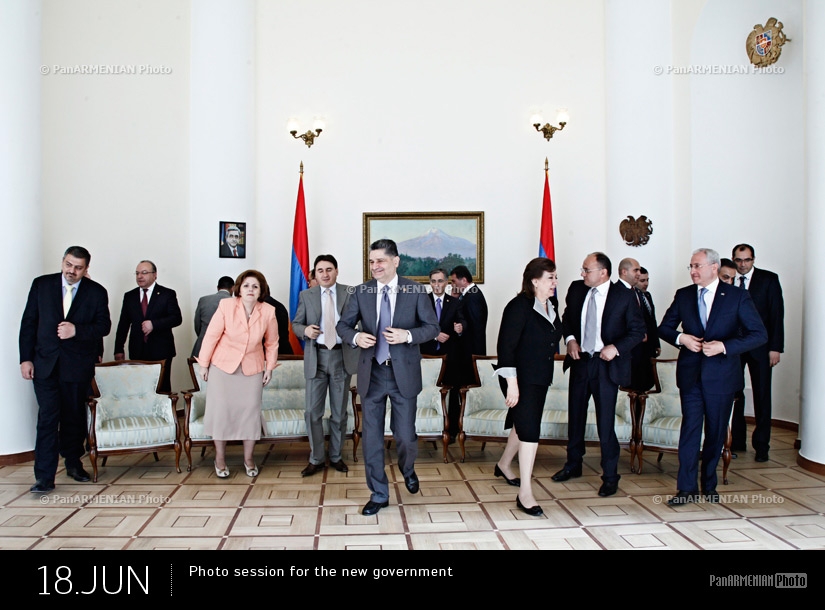 Фотосессия для нового правительства Армении