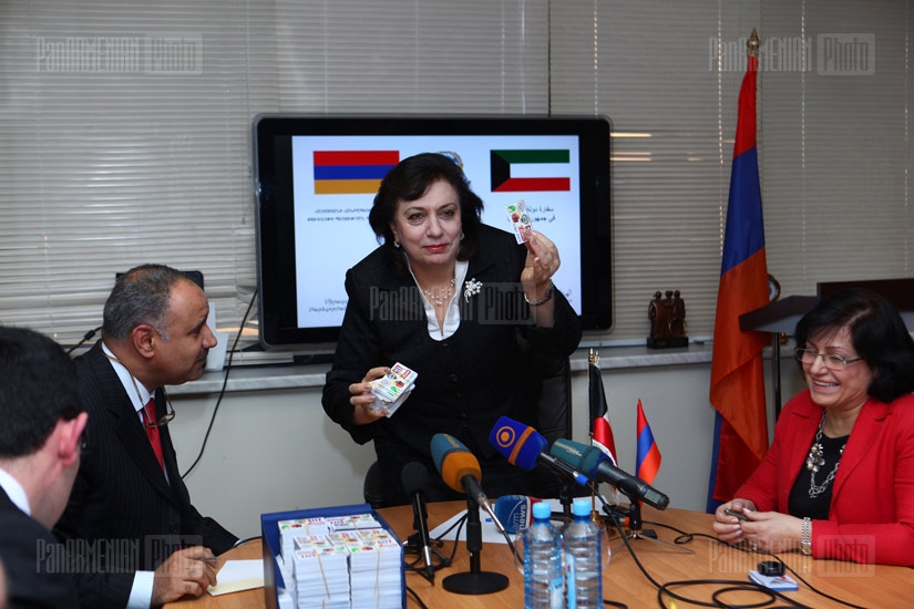 In Diaspora Ministry the Ambassador of Kuwait in Armenia presents financial assistance certificate to the organization dealing with problems of Syrian-Armenians 
