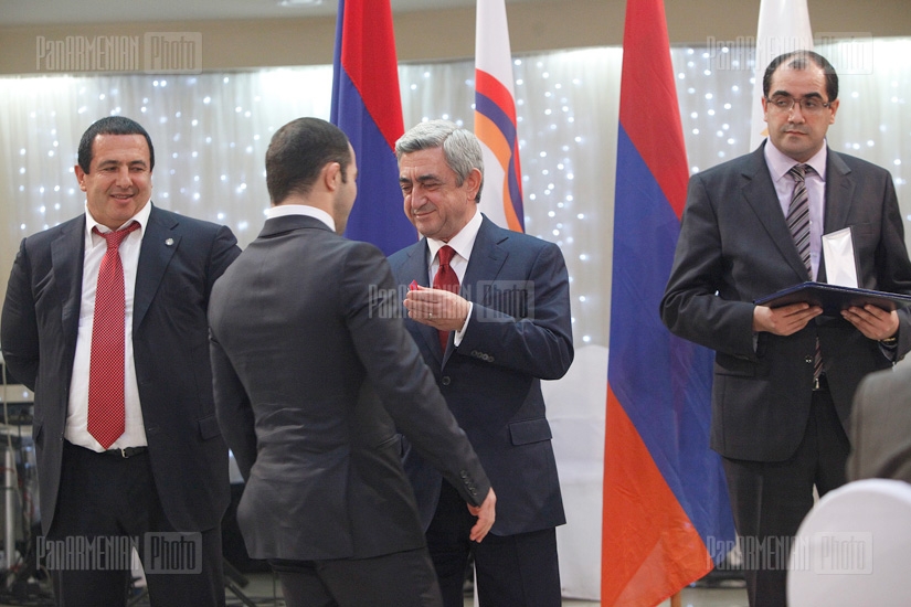 Armenian President, ARMNOC head award best athletes of 2012