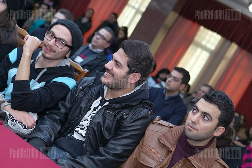 Armenian youth foundation awarded Syrian-Armenian students with scholarships 