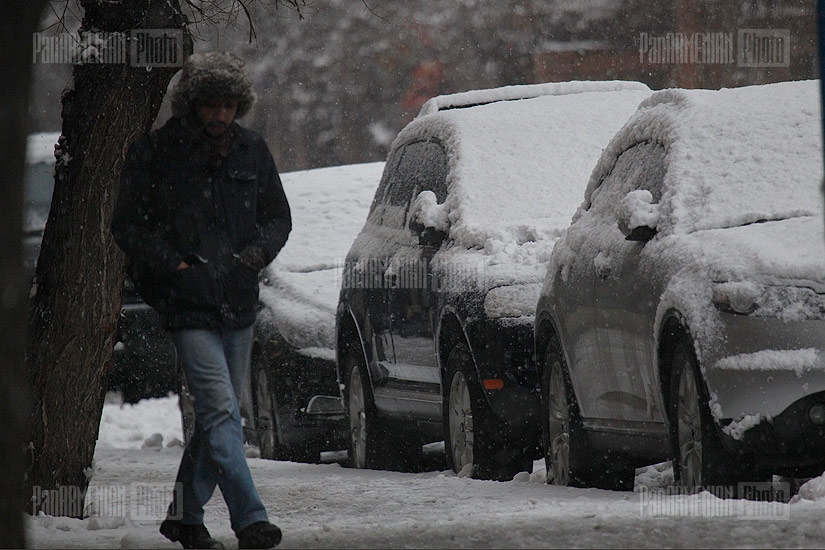 Երևանում ձյուն է
