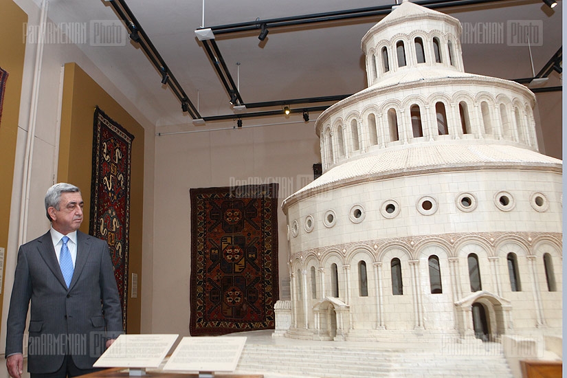 Armenian President Serzh Sargsyan visits Armenian history museum